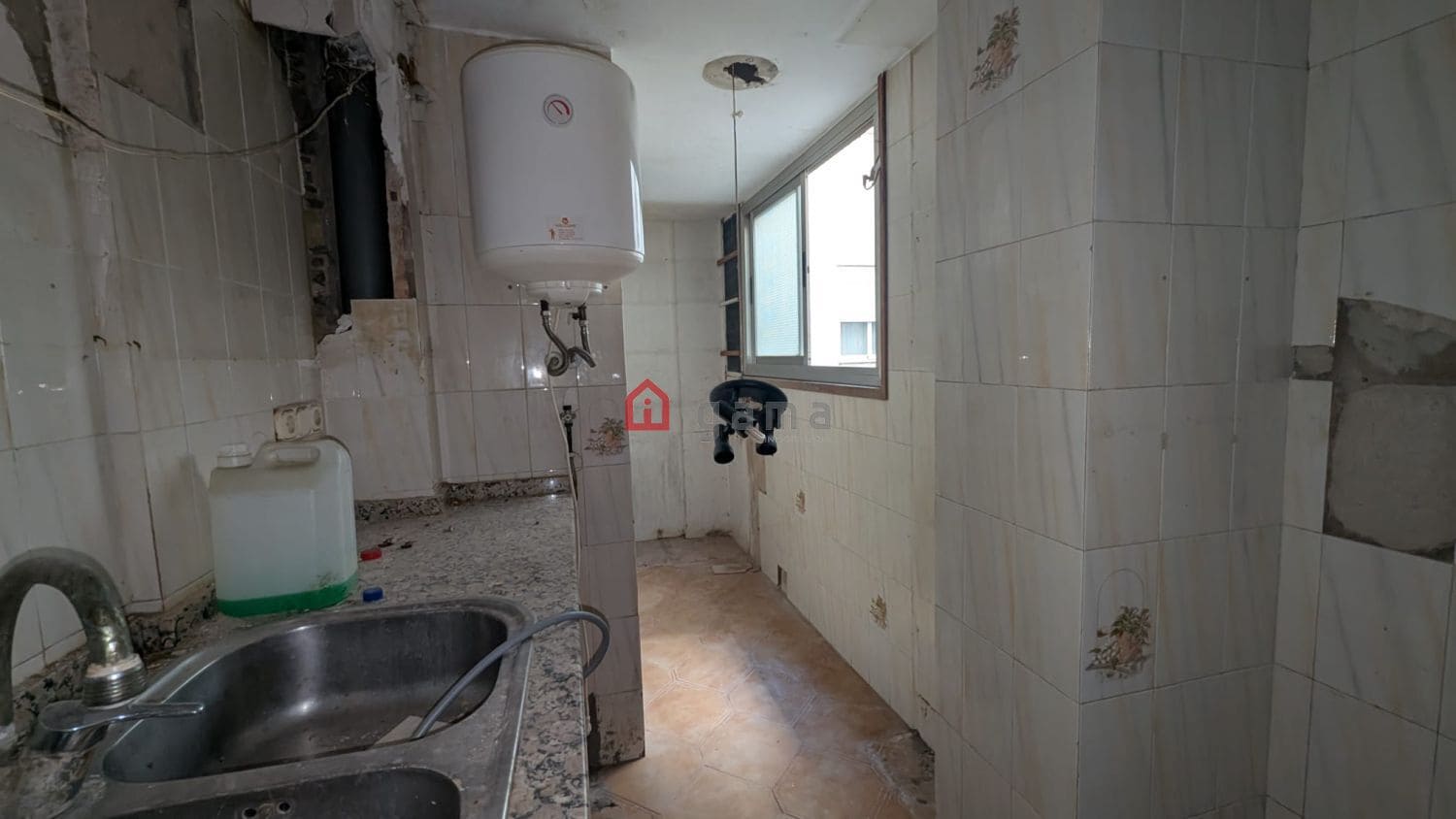 4 bedroom Flat for sale in Castello de la Plana - € 159,000 (Ref: 9647915)