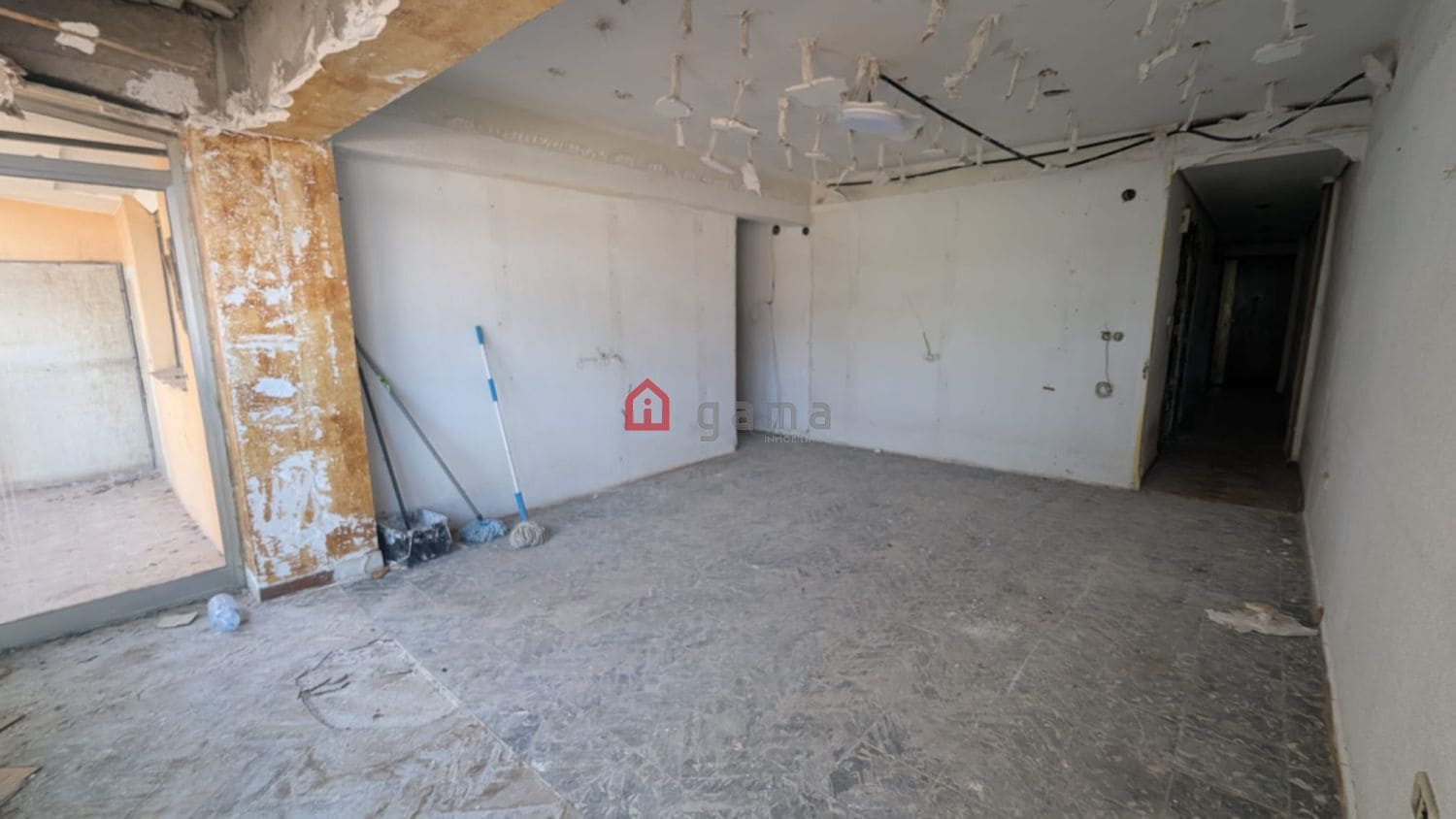 4 bedroom Flat for sale in Castello de la Plana - € 159,000 (Ref: 9647915)