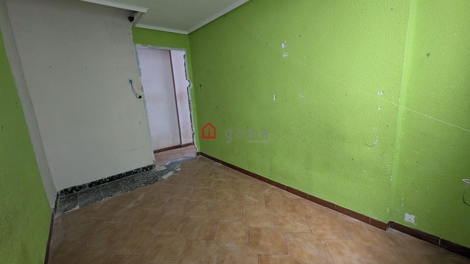 4 bedroom Flat for sale in Castello de la Plana - € 159,000 (Ref: 9647915)