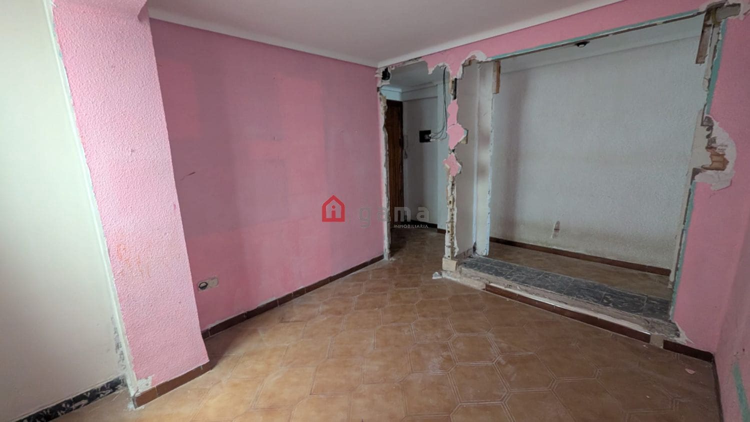 4 bedroom Flat for sale in Castello de la Plana - € 159,000 (Ref: 9647915)