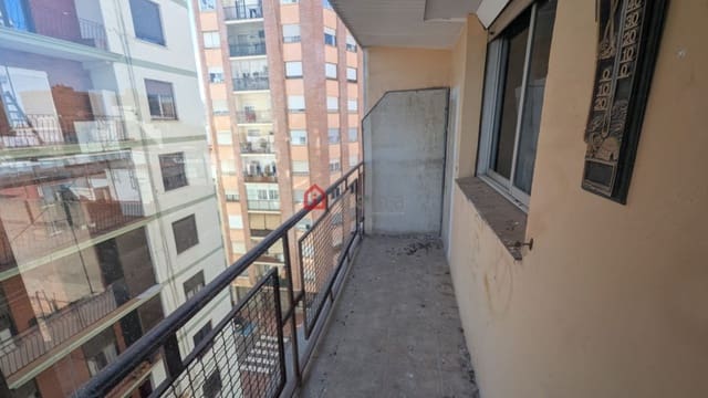 4 bedroom Flat for sale in Norte, Castelló de la Plana - € 159,000 (Ref: 9647915)