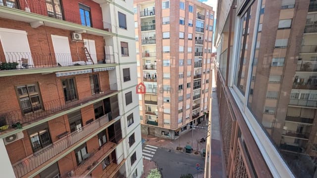 4 bedroom Flat for sale in Norte, Castelló de la Plana - € 159,000 (Ref: 9647915)