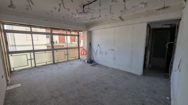 4 bedroom Flat for sale in Norte, Castelló de la Plana - € 159,000 (Ref: 9647915)