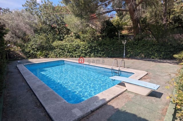 6 slaapkamer Halfvrijstaande villa te huur in Borriol met garage - € 2.500 (Ref: 9714670)