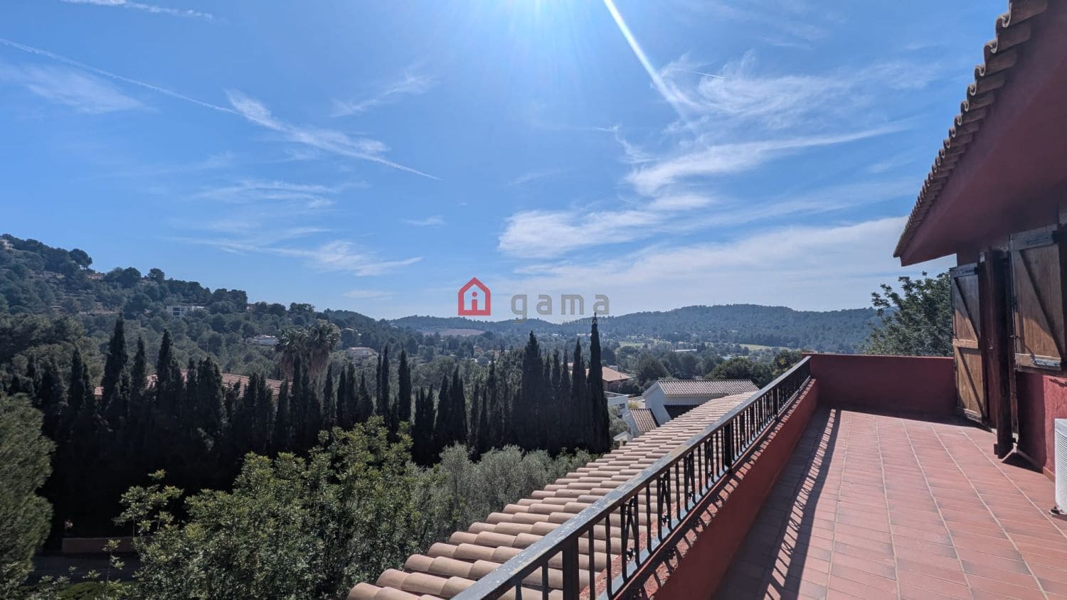 6 slaapkamer Halfvrijstaande villa te huur in Borriol met garage - € 2.500 (Ref: 9714670)