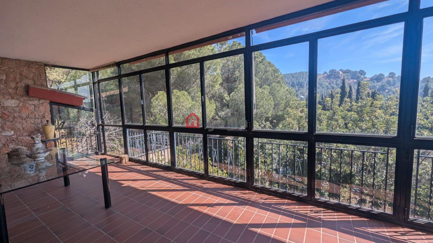 6 slaapkamer Halfvrijstaande villa te huur in Borriol met garage - € 2.500 (Ref: 9714670)