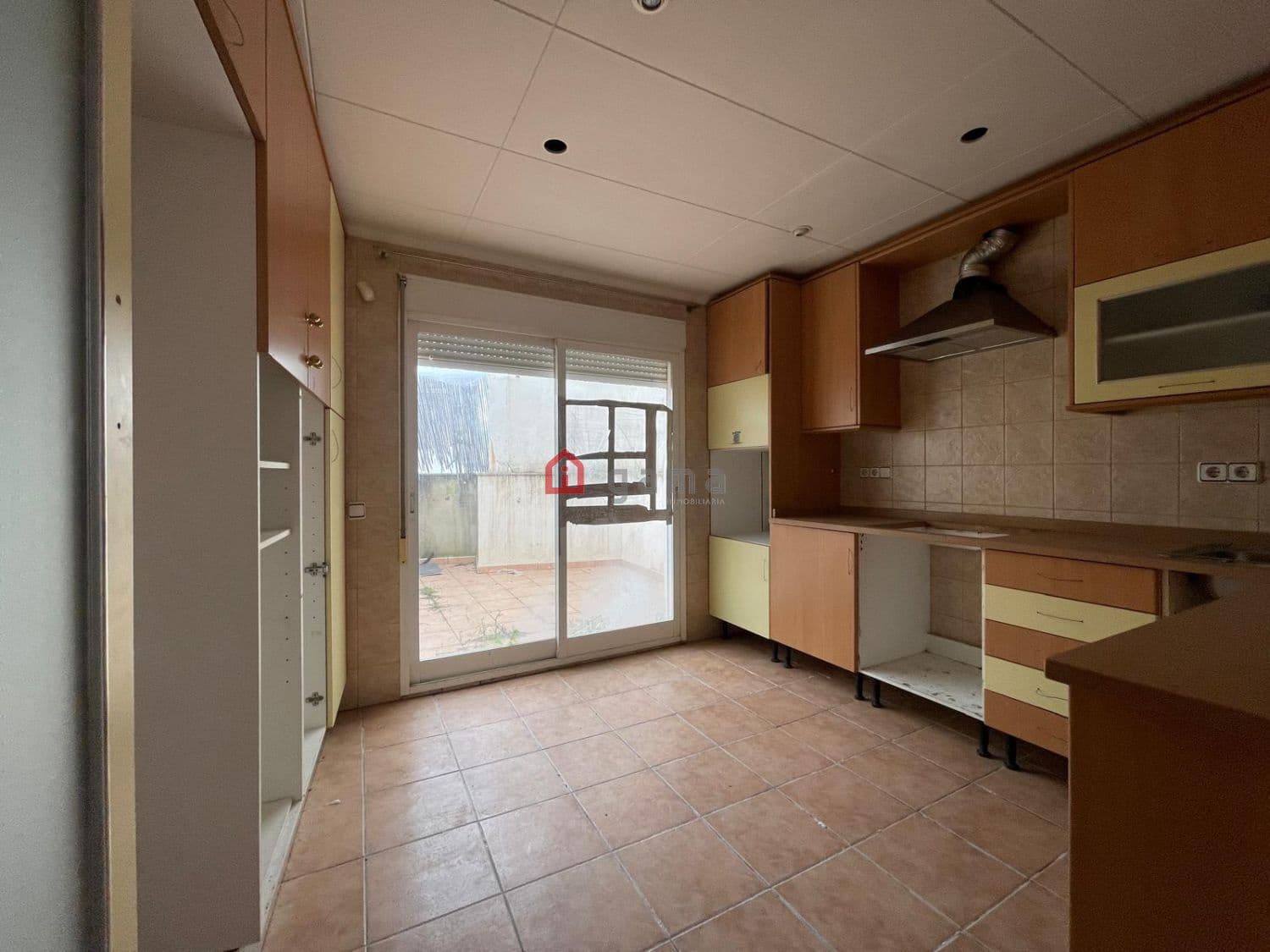 Local Comercial de 5 habitaciones en Vinaròs en venta - 209.000 € (Ref: 9743208)