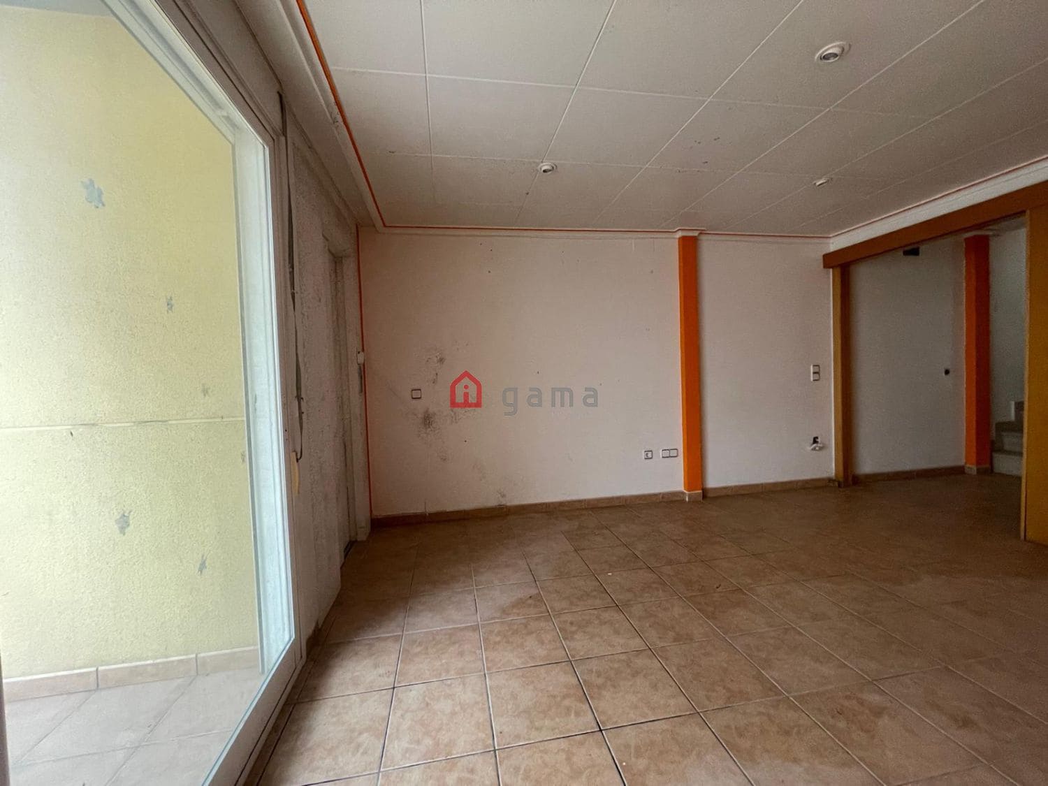 Local Comercial de 5 habitaciones en Vinaròs en venta - 209.000 € (Ref: 9743208)