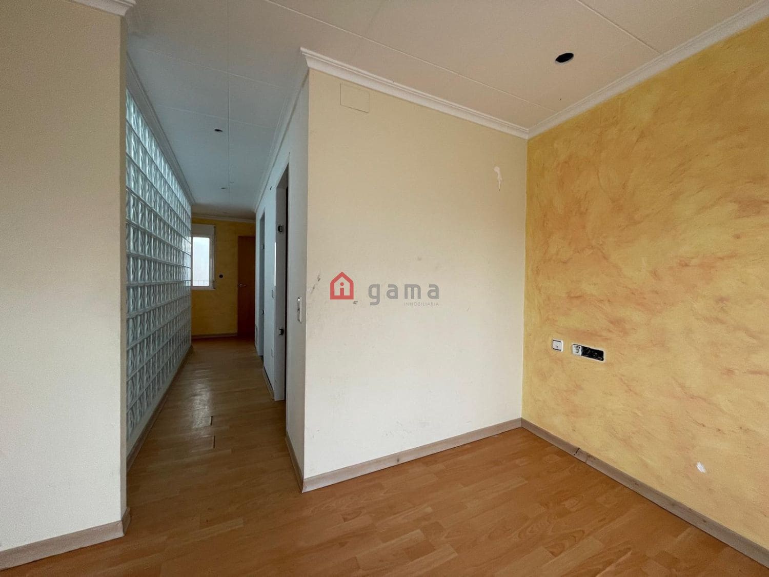 Local Comercial de 5 habitaciones en Vinaròs en venta - 209.000 € (Ref: 9743208)