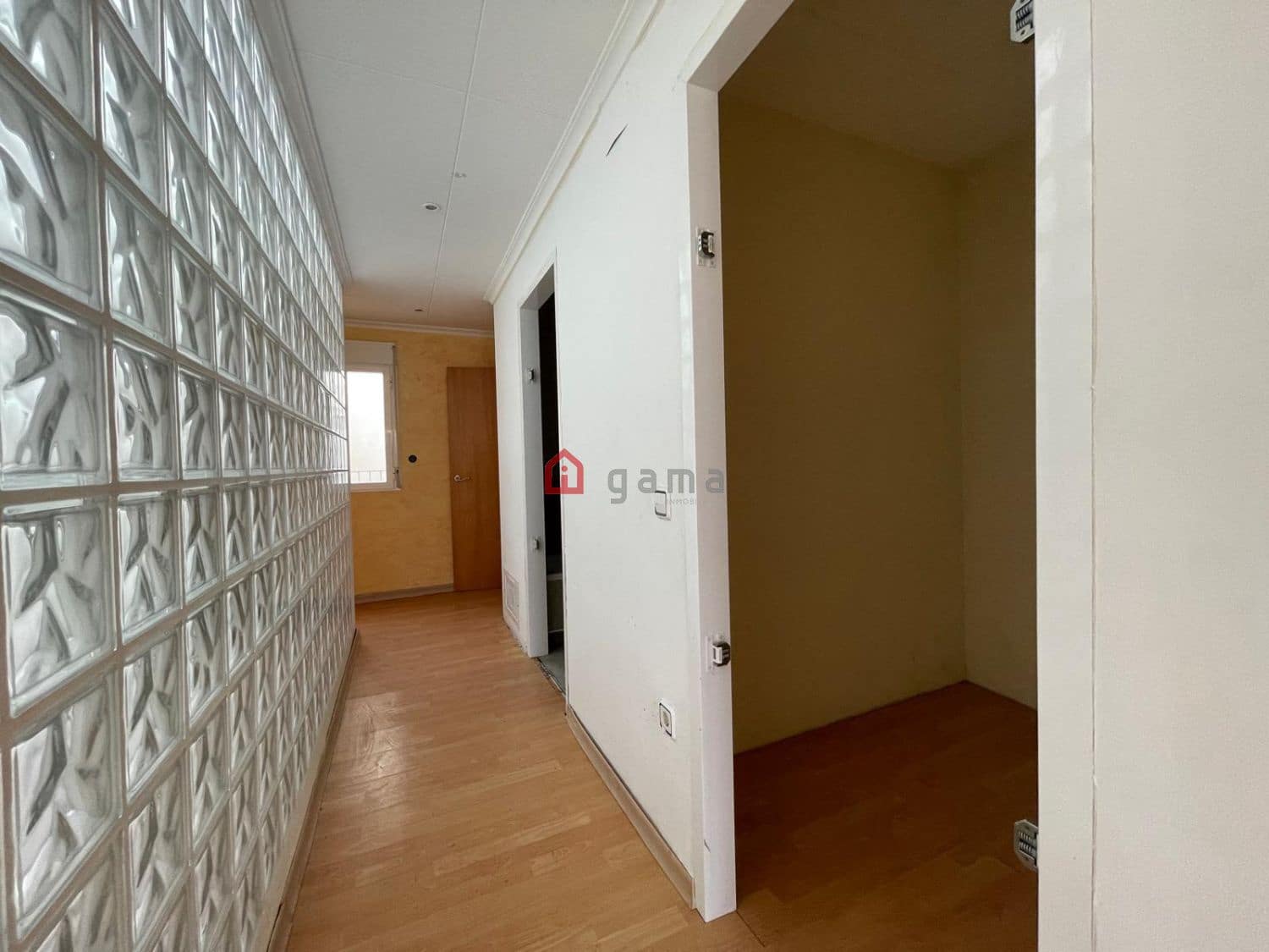 Local Comercial de 5 habitaciones en Vinaròs en venta - 209.000 € (Ref: 9743208)