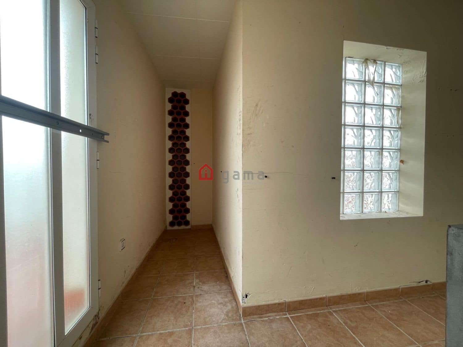 Local Comercial de 5 habitaciones en Vinaròs en venta - 209.000 € (Ref: 9743208)