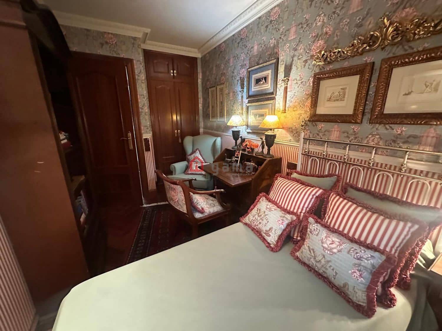 3 slaapkamer Flat te koop in Castello de la Plana met garage - € 300.000 (Ref: 9755472)