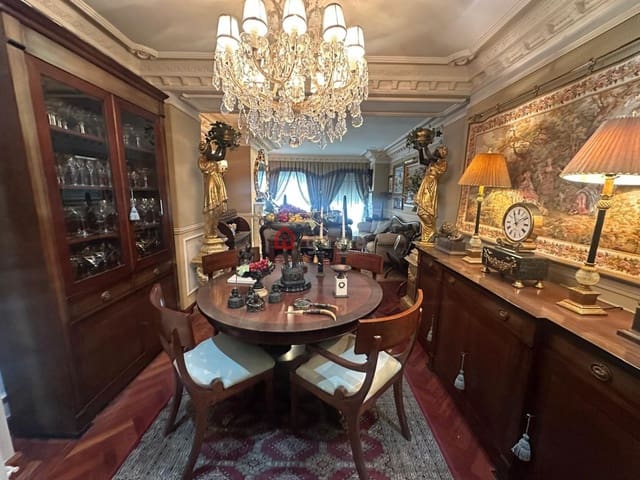 3 quarto Apartamento para venda em Castelló de la Plana com garagem - 300 000 € (Ref: 9755472)