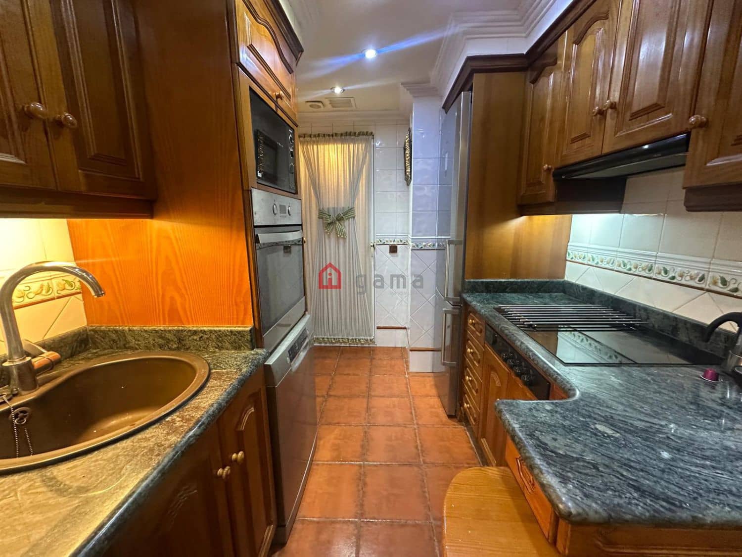 3 slaapkamer Flat te koop in Castello de la Plana met garage - € 300.000 (Ref: 9755472)