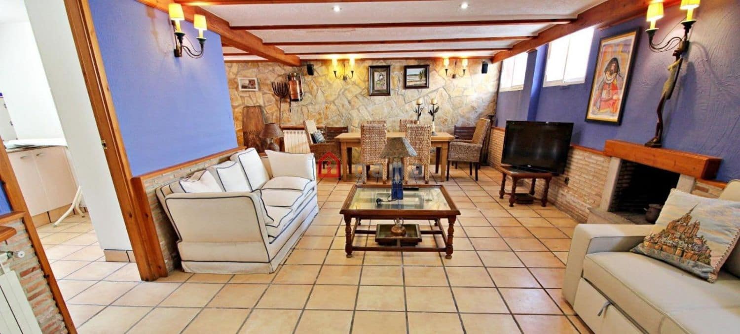 4 camera da letto Villetta Bifamiliare in vendita in Benicassim con garage - 850.000 € (Rif: 9772817)