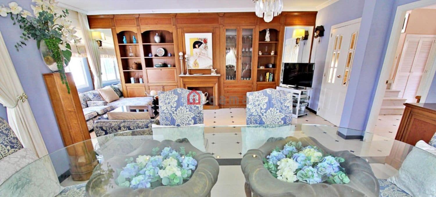 4 camera da letto Villetta Bifamiliare in vendita in Benicassim con garage - 850.000 € (Rif: 9772817)