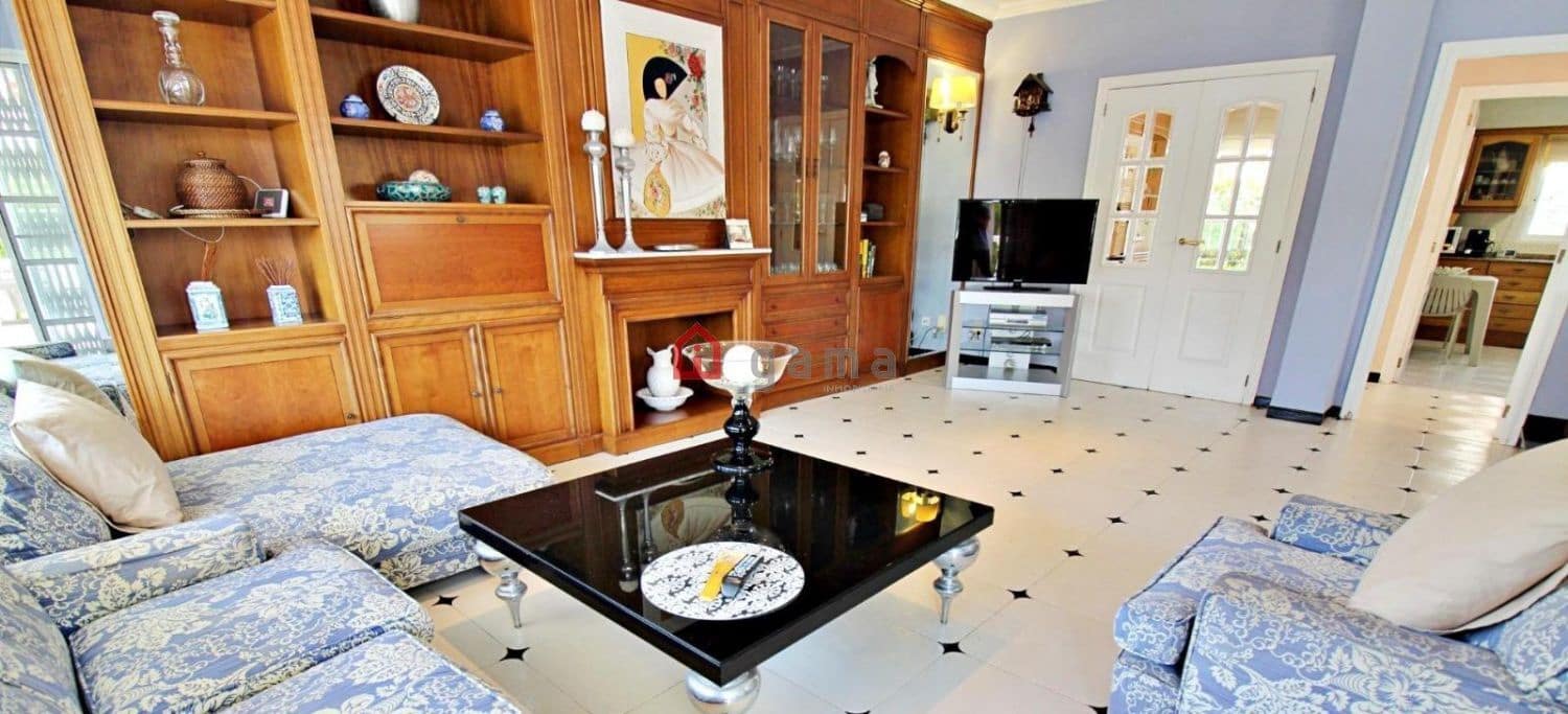 4 camera da letto Villetta Bifamiliare in vendita in Benicassim con garage - 850.000 € (Rif: 9772817)