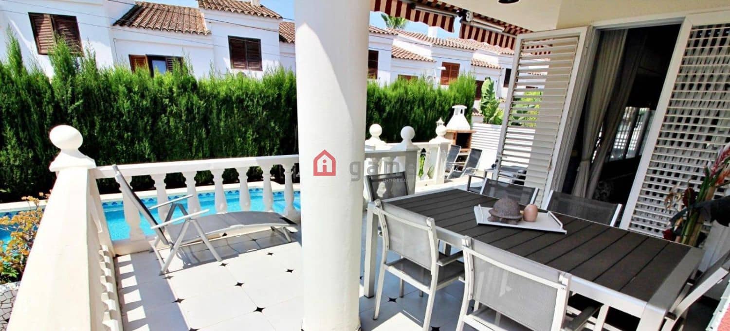 4 camera da letto Villetta Bifamiliare in vendita in Benicassim con garage - 850.000 € (Rif: 9772817)