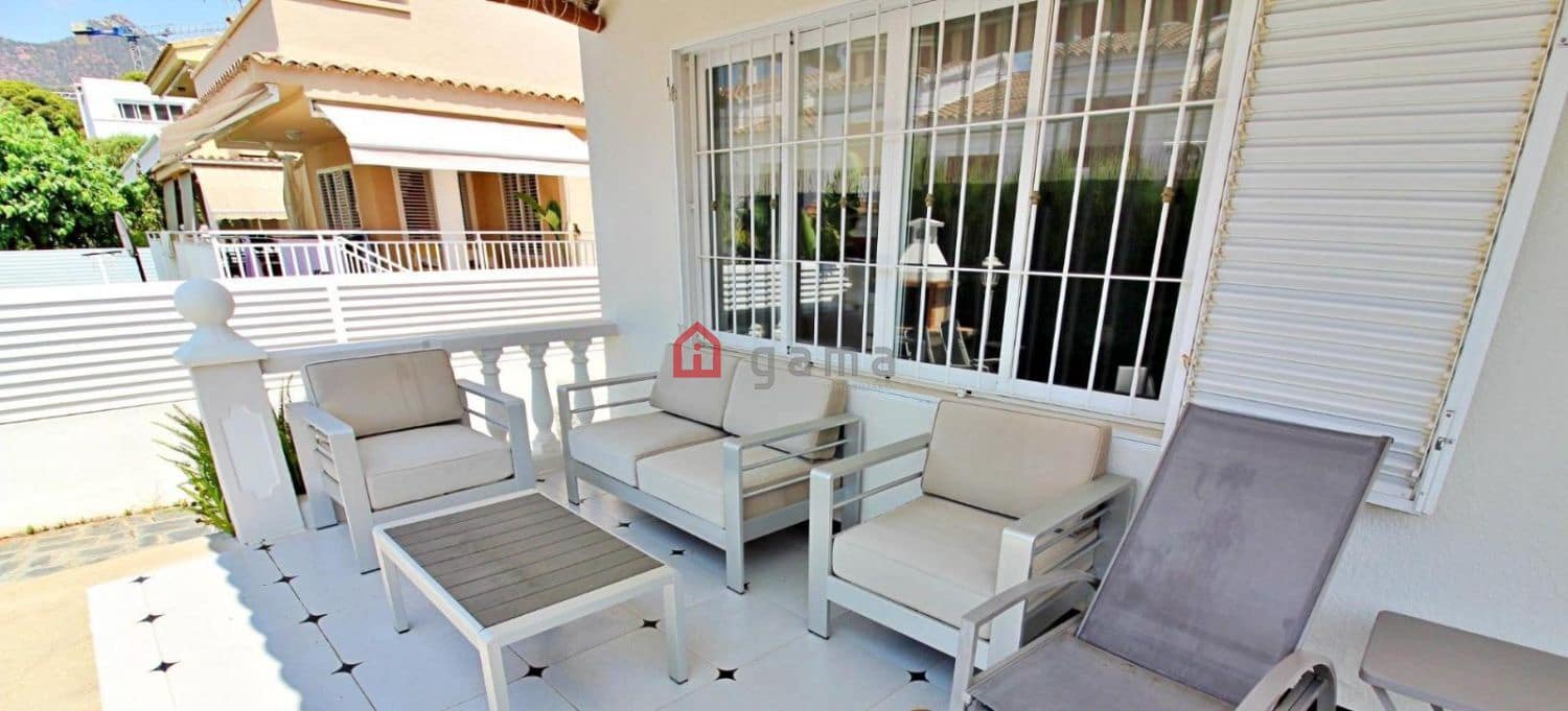 4 camera da letto Villetta Bifamiliare in vendita in Benicassim con garage - 850.000 € (Rif: 9772817)