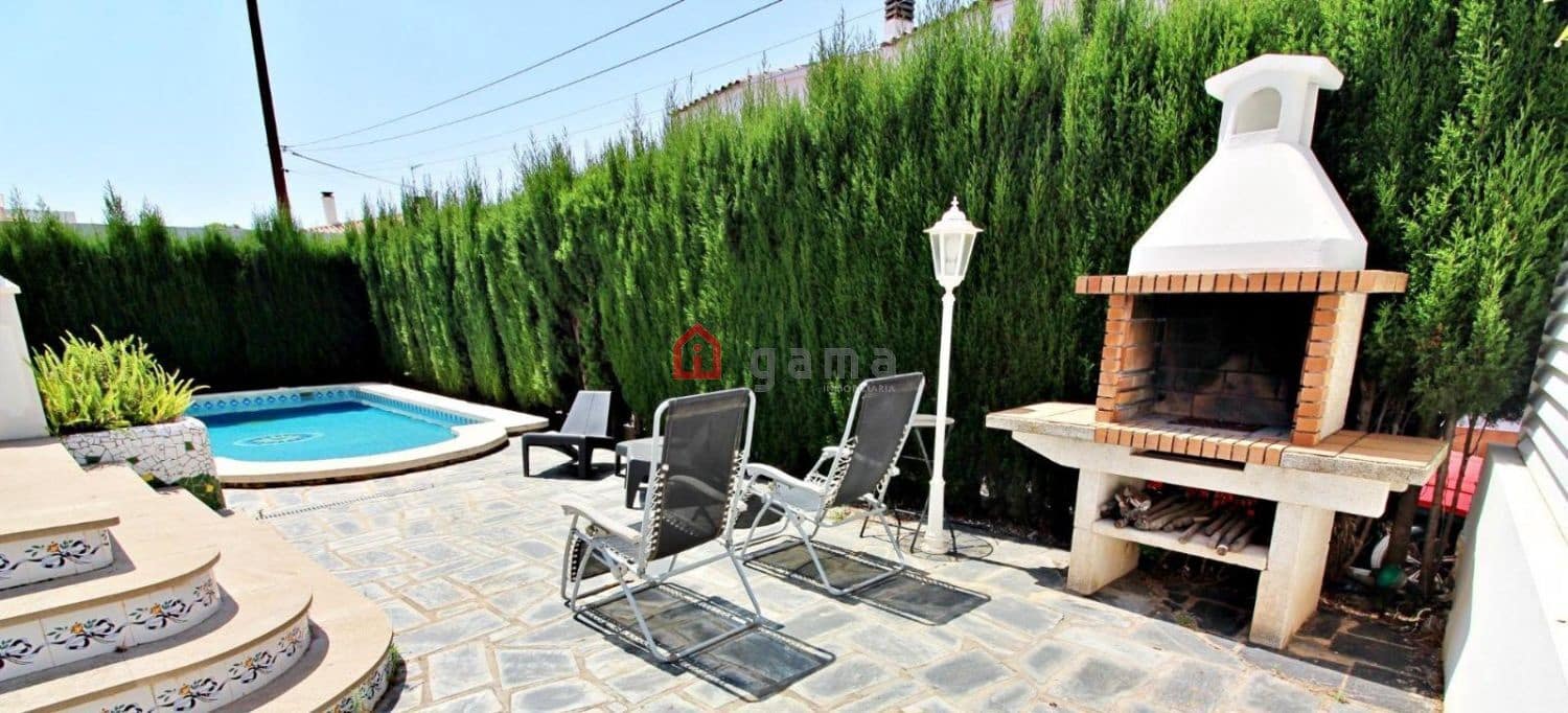 4 camera da letto Villetta Bifamiliare in vendita in Benicassim con garage - 850.000 € (Rif: 9772817)