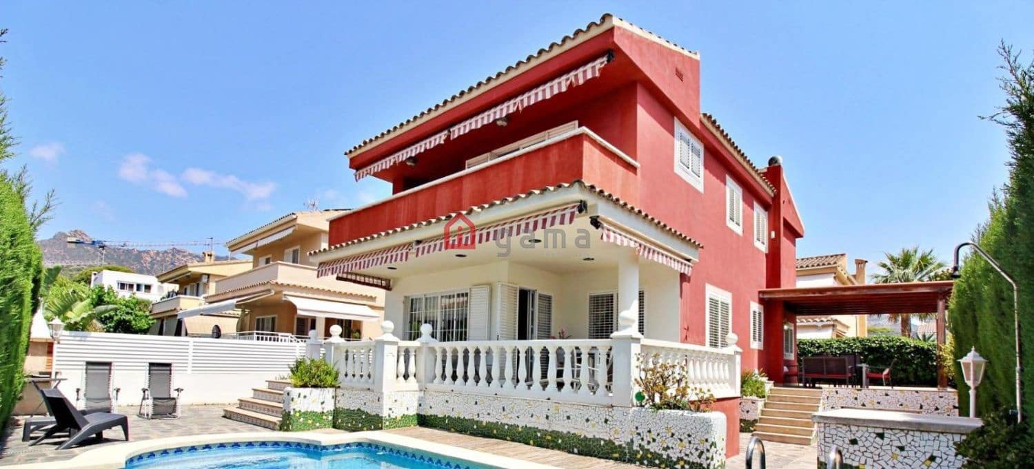 4 camera da letto Villetta Bifamiliare in vendita in Benicassim con garage - 850.000 € (Rif: 9772817)