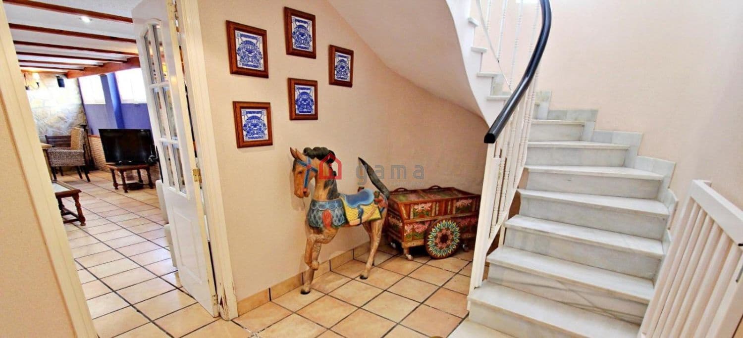 4 camera da letto Villetta Bifamiliare in vendita in Benicassim con garage - 850.000 € (Rif: 9772817)