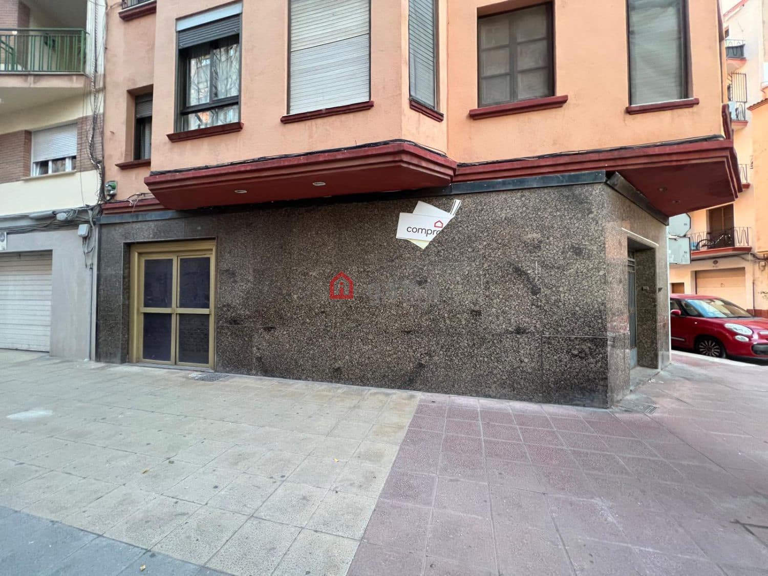 Erhverv til salg i Castello de la Plana - € 80.000 (Ref: 9772818)