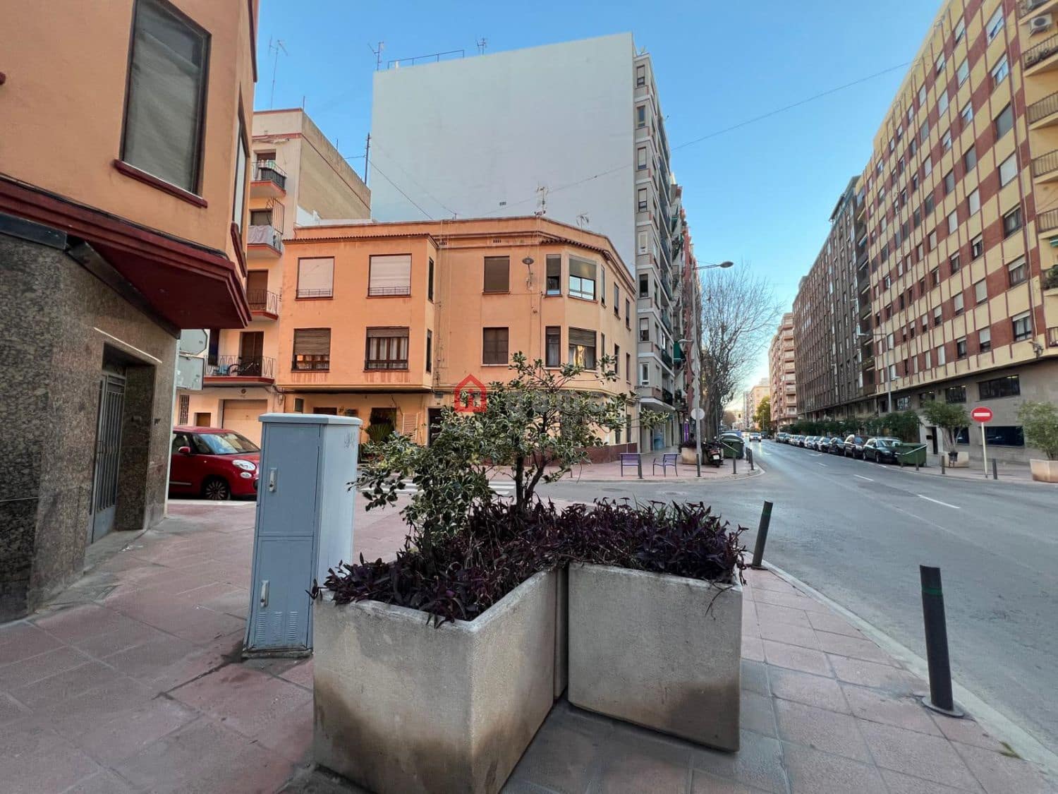 Erhverv til salg i Castello de la Plana - € 80.000 (Ref: 9772818)