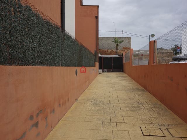 3 slaapkamer Halfvrijstaande villa te koop in Almassora / Almazora met garage - € 234.000 (Ref: 9772819)