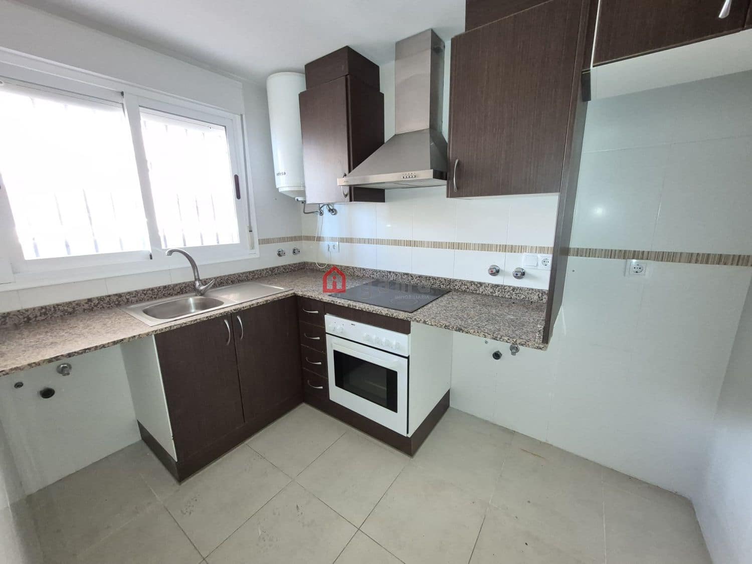 2 bedroom Apartment for sale in Oropesa  with garage - € 155,000 (Ref: 9785010)
