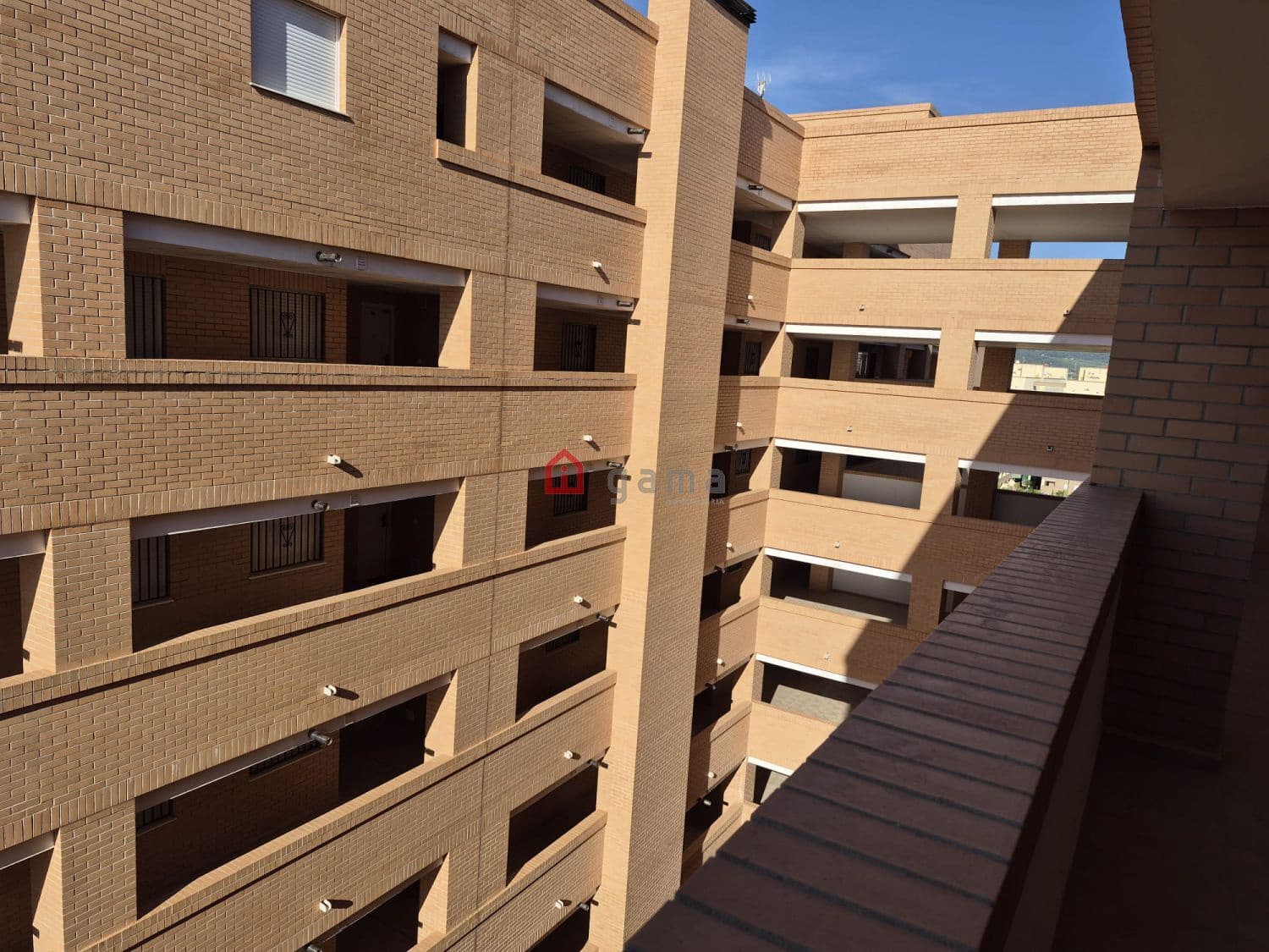 2 bedroom Apartment for sale in Oropesa  with garage - € 155,000 (Ref: 9785010)