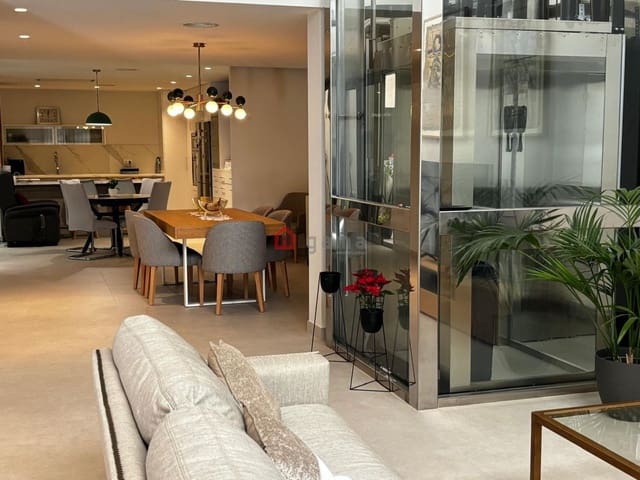 4 soveværelse Byhus til salg i Moncofa - € 575.000 (Ref: 9785012)