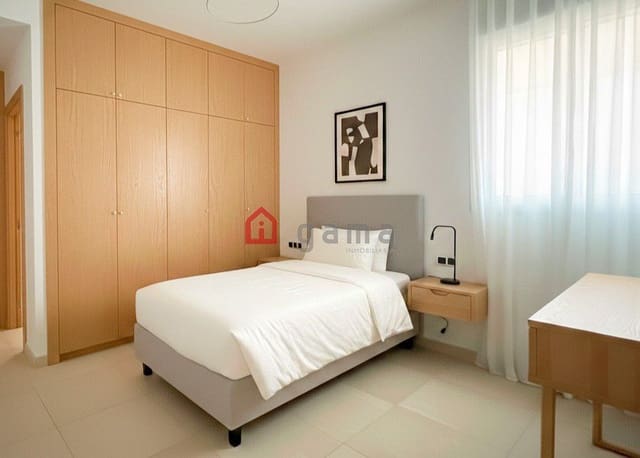 4 slaapkamer Penthouse te koop in Càlig met garage - € 160.000 (Ref: 9788240)