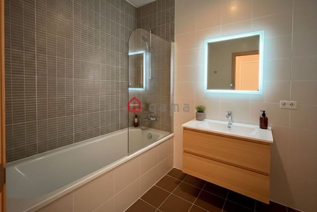 4 slaapkamer Penthouse te koop in Càlig met garage - € 160.000 (Ref: 9788240)