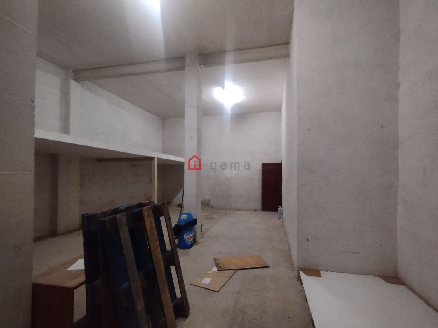 Kommersiell til salgs i Vinaros - € 79 000 (Ref: 9788241)