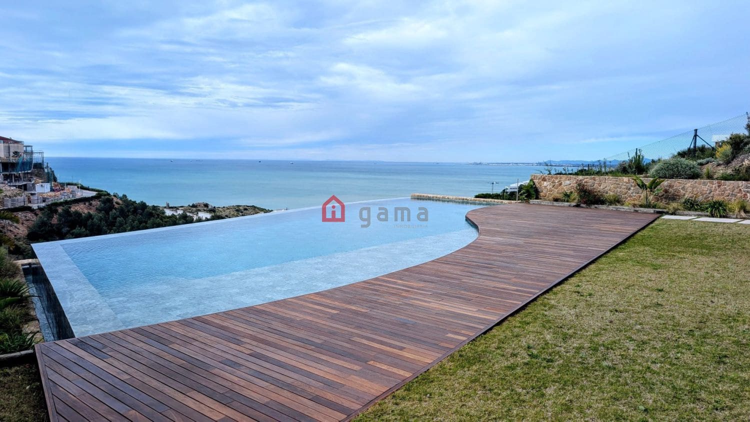 Ático de 3 habitaciones en Oropesa  en venta - 1.194.000 € (Ref: 9796610)