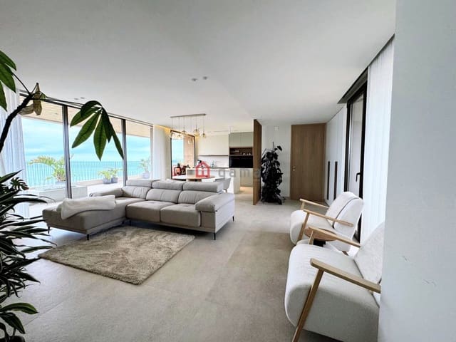 Ático de 3 habitaciones en Oropesa  en venta - 1.194.000 € (Ref: 9796610)