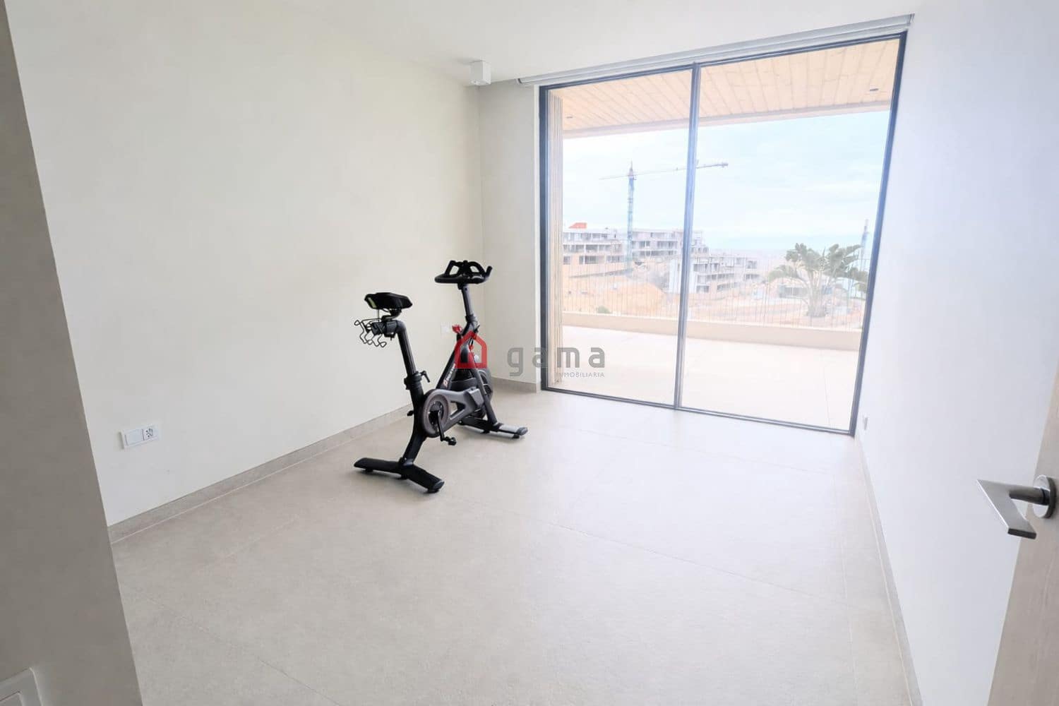 Ático de 3 habitaciones en Oropesa  en venta - 1.194.000 € (Ref: 9796610)