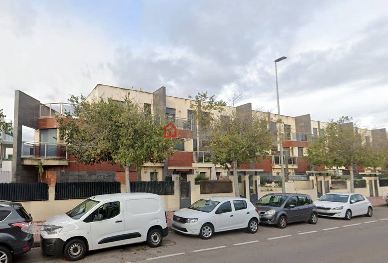 4 Zimmer Reihenhaus zu verkaufen in Castello de la Plana - 433.000 € (Ref: 9807825)