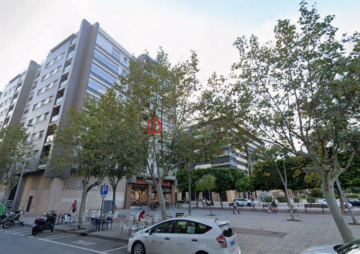 Commercial for sale in Castello de la Plana - € 148,000 (Ref: 9811381)