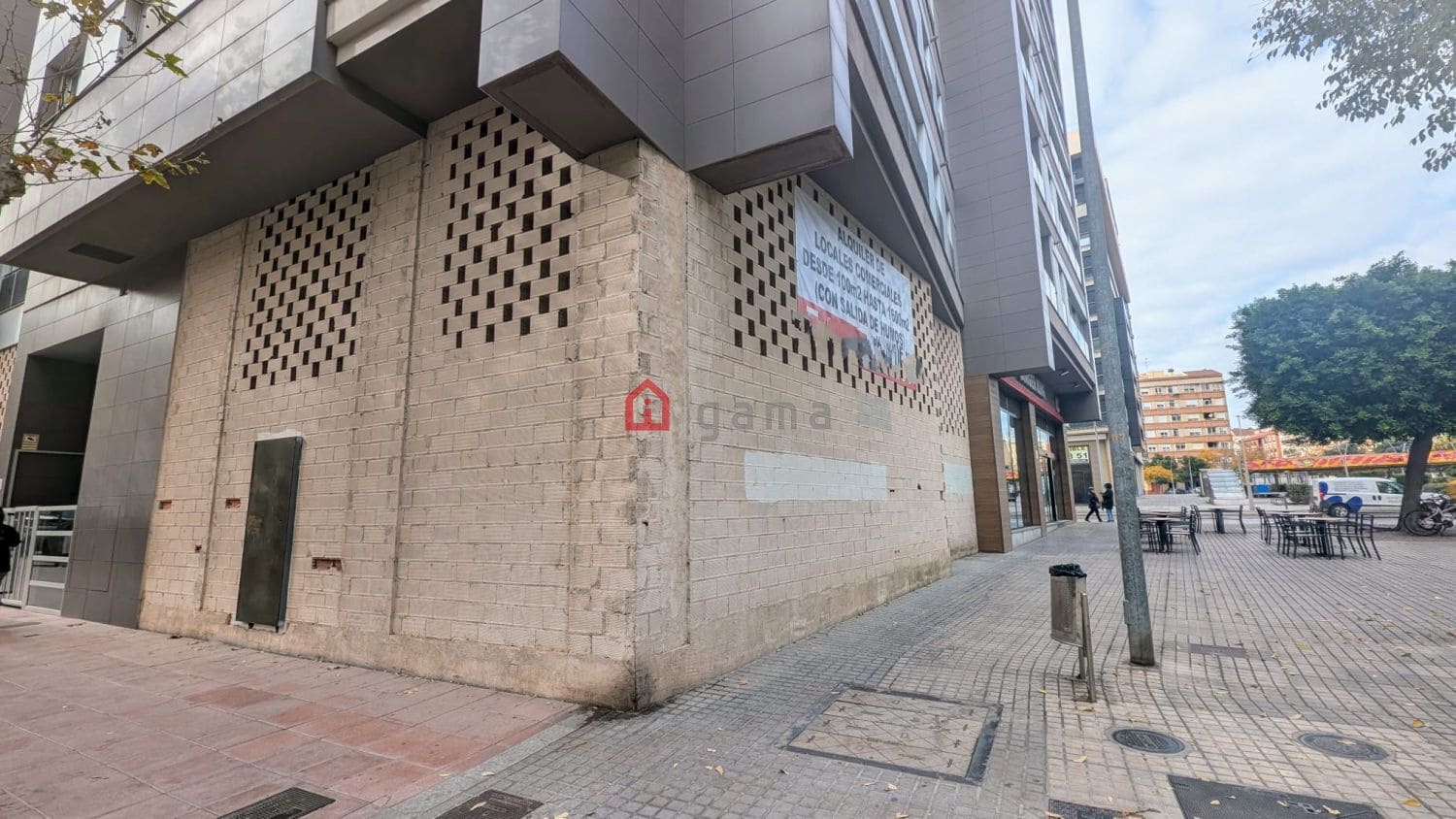 Commercial for sale in Castello de la Plana - € 148,000 (Ref: 9811381)