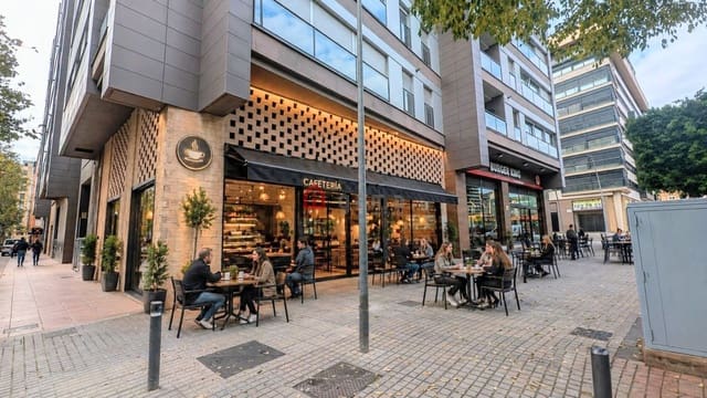 Commercial for sale in Castelló de la Plana - € 148,000 (Ref: 9811381)