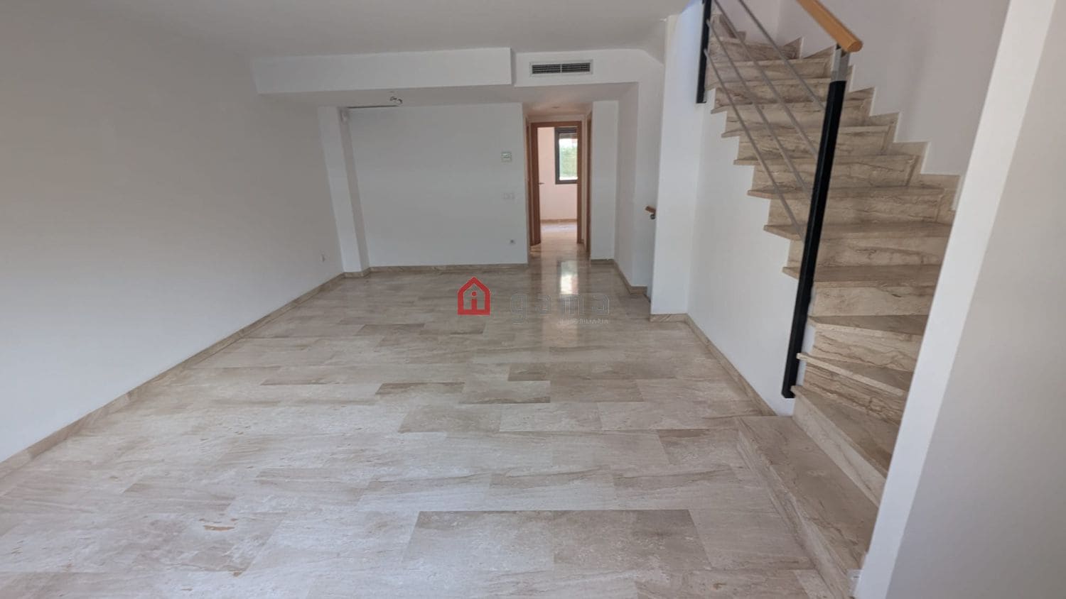 5 bedroom Terraced Villa for sale in Castello de la Plana - € 394,000 (Ref: 9822410)