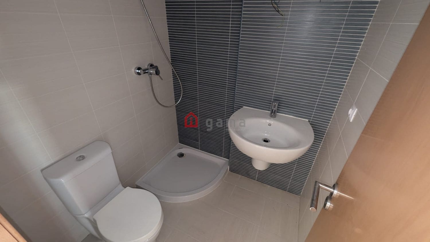 5 bedroom Terraced Villa for sale in Castello de la Plana - € 394,000 (Ref: 9822410)