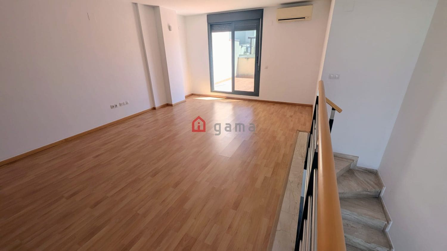 5 bedroom Terraced Villa for sale in Castello de la Plana - € 394,000 (Ref: 9822410)
