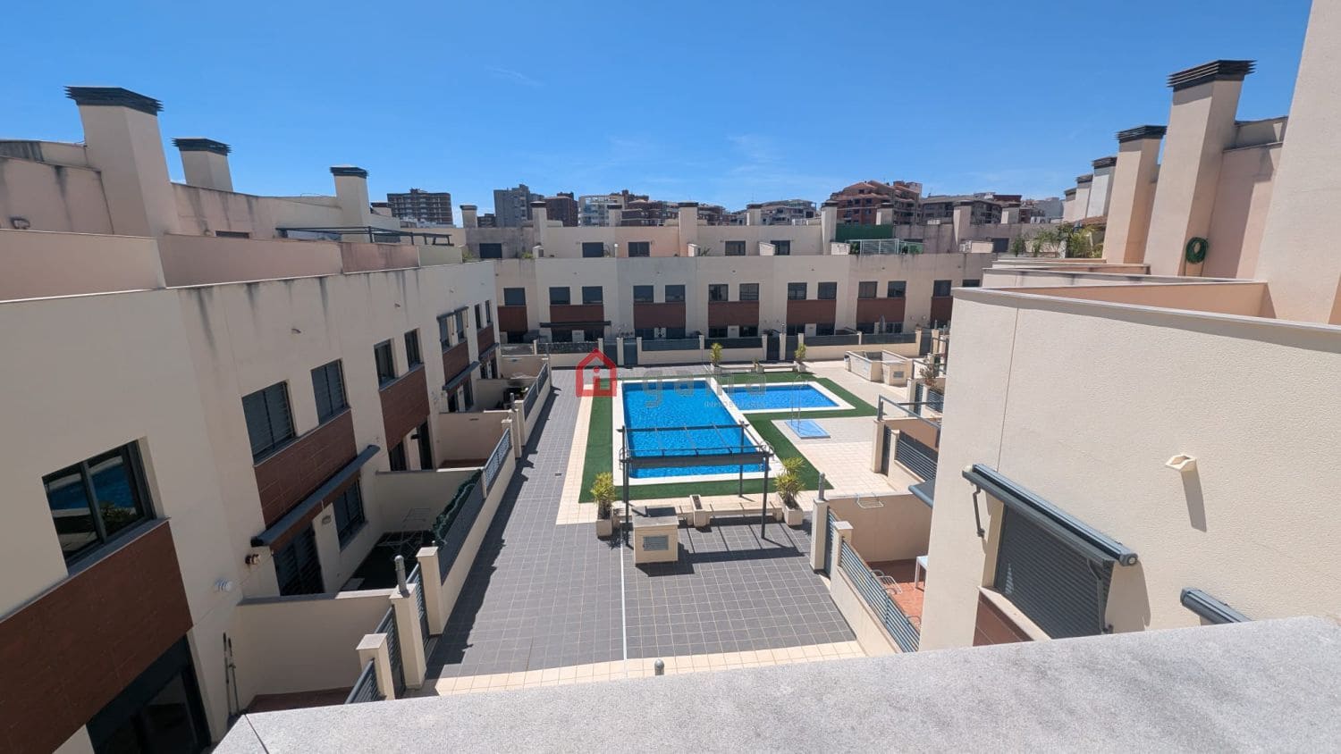 5 bedroom Terraced Villa for sale in Castello de la Plana - € 394,000 (Ref: 9822410)