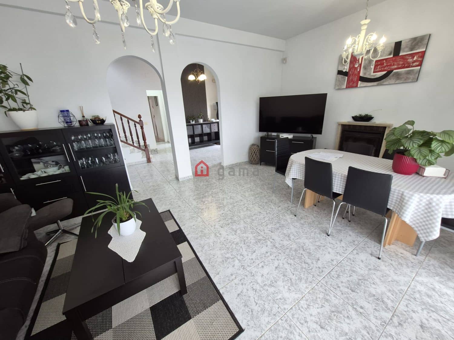 5 bedroom Semi-detached Villa for sale in Castello de la Plana - € 370,000 (Ref: 9828816)