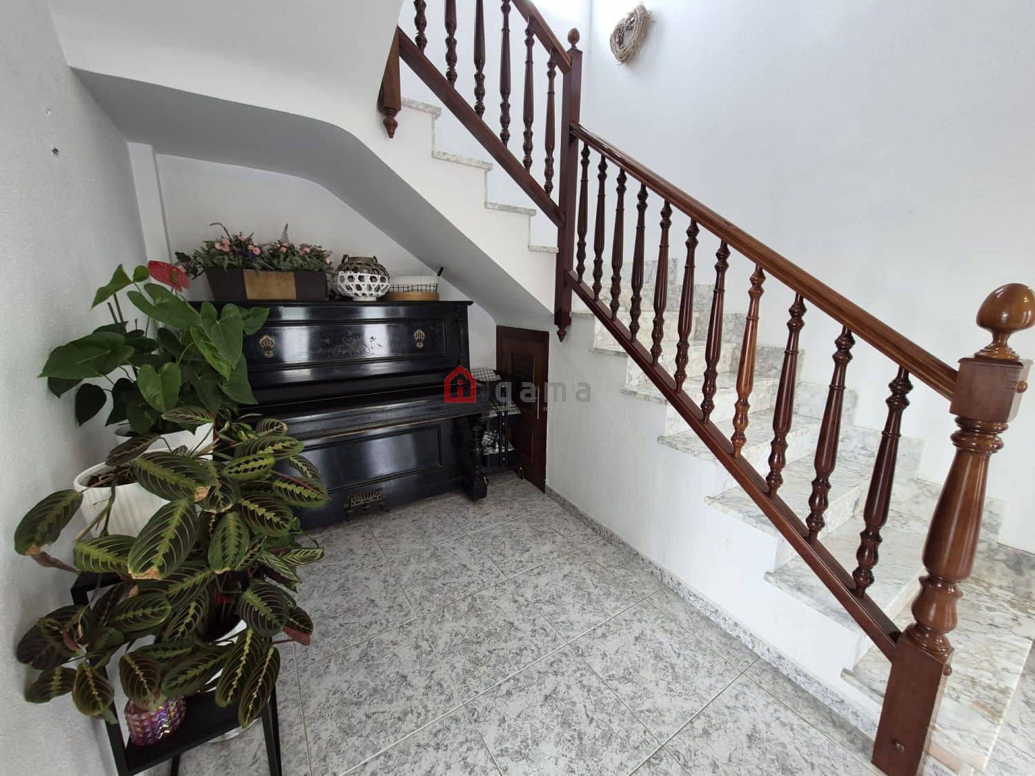 5 bedroom Semi-detached Villa for sale in Castello de la Plana - € 370,000 (Ref: 9828816)
