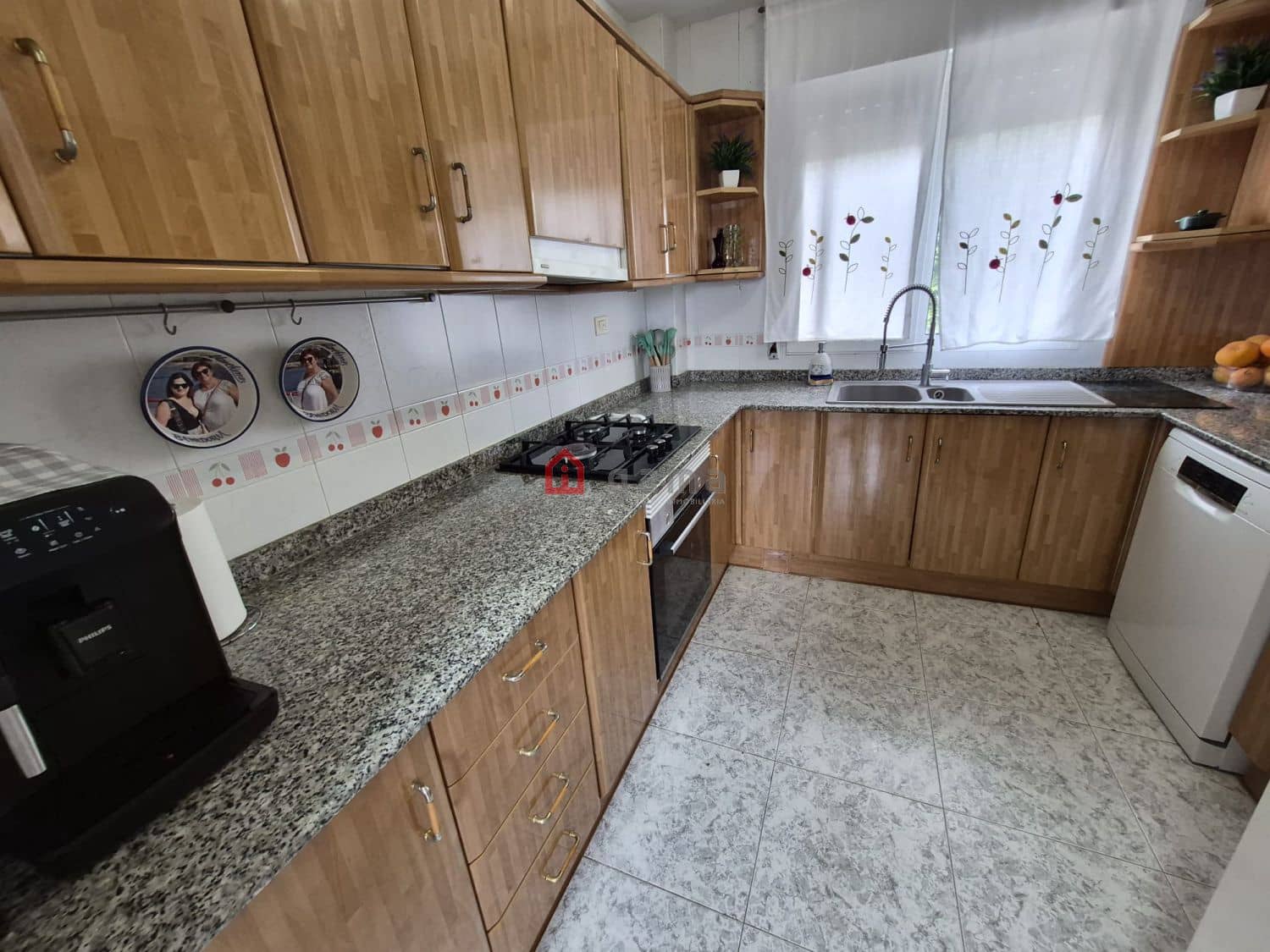 5 bedroom Semi-detached Villa for sale in Castello de la Plana - € 370,000 (Ref: 9828816)