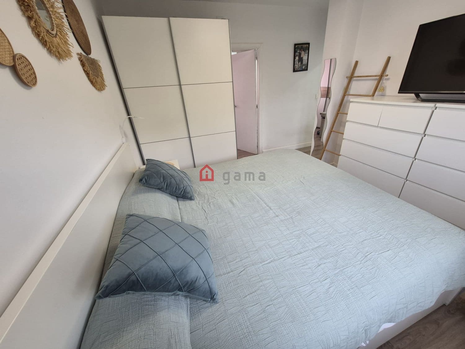 5 bedroom Semi-detached Villa for sale in Castello de la Plana - € 370,000 (Ref: 9828816)